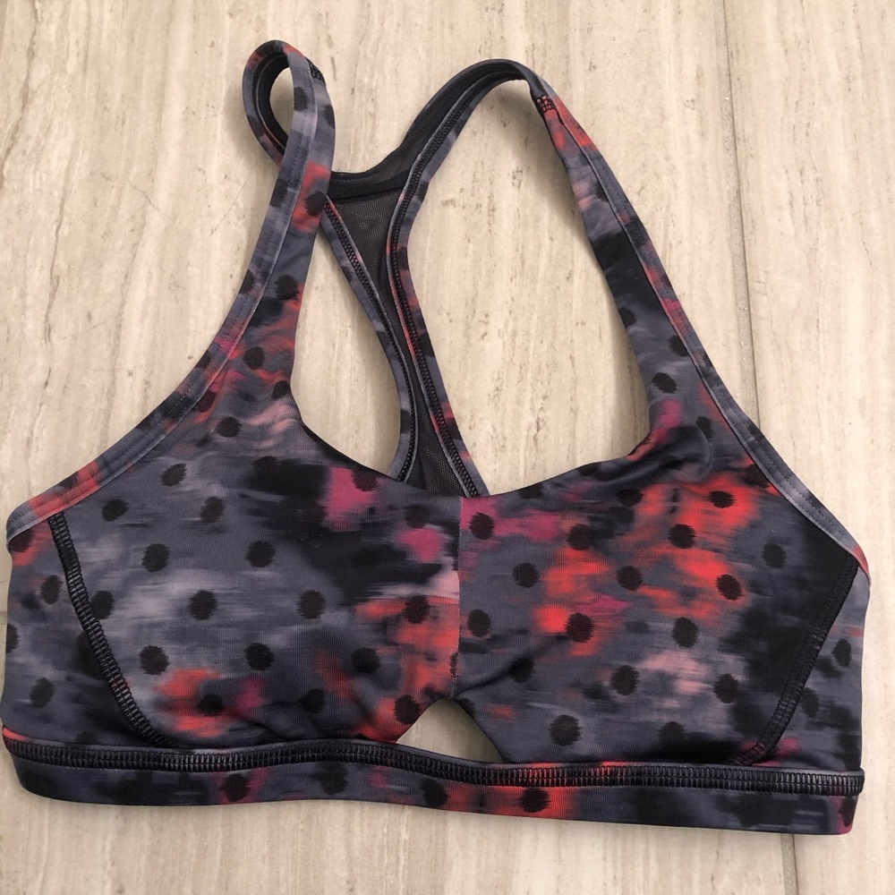 Lululemon sports bra